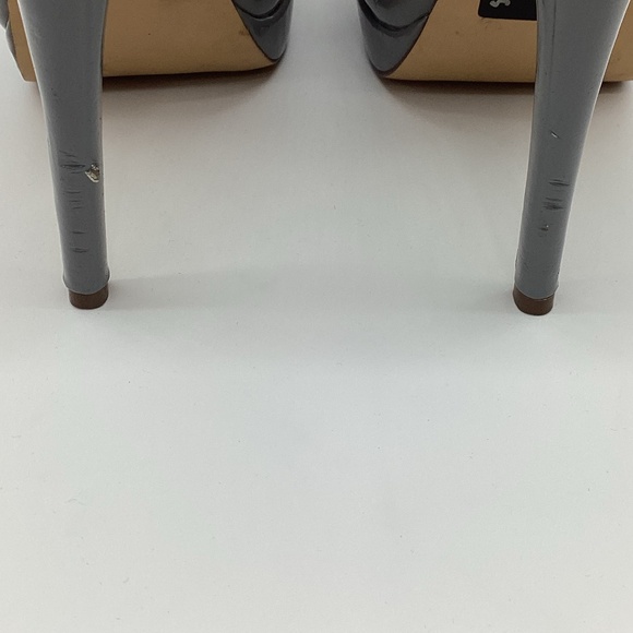 1822. Miss Me Patent Leather Grey Platform Open Toe Pumps Size 9 NWOT - Picture 5 of 10